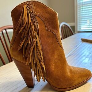 Frye Remy fringe short ladies boots
